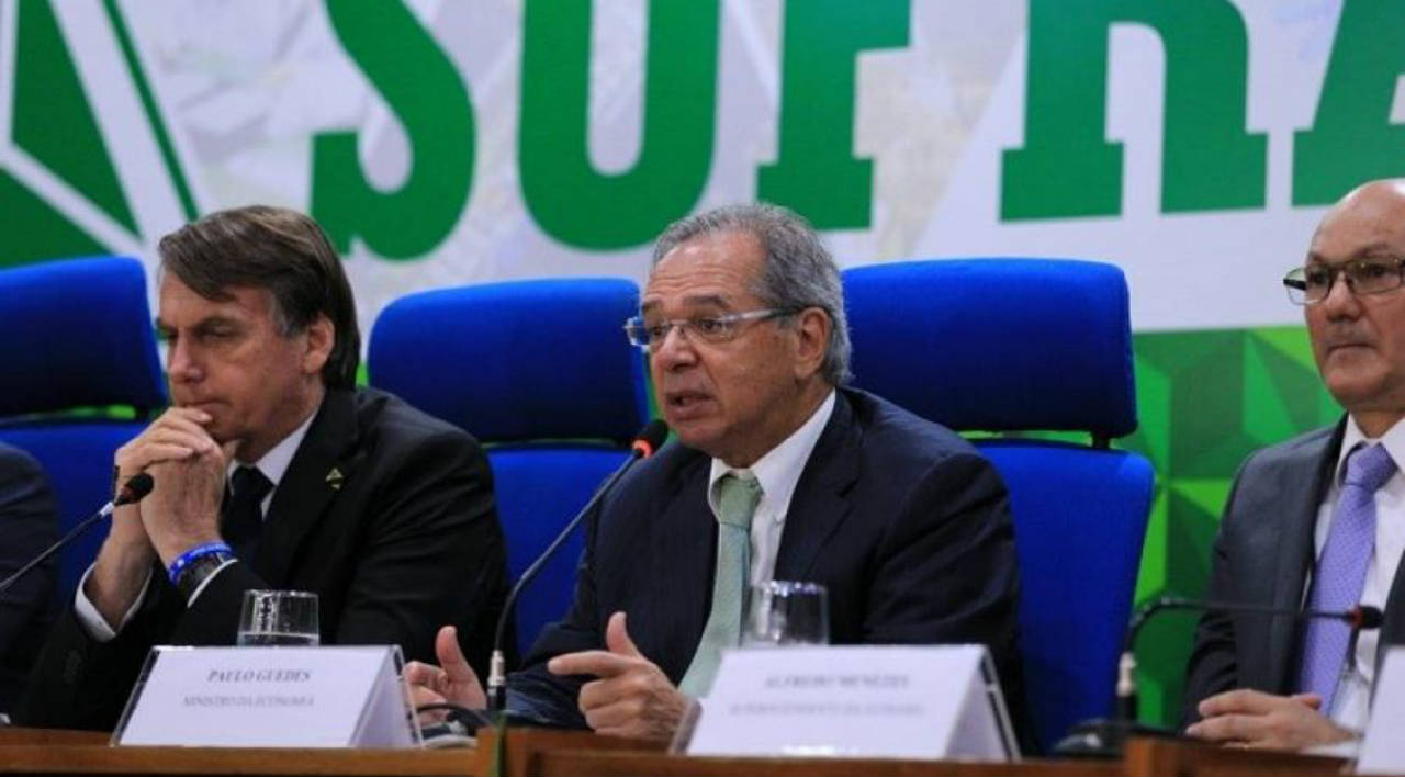 Dito &#038; Feito &#8211; Guedes correu do pau