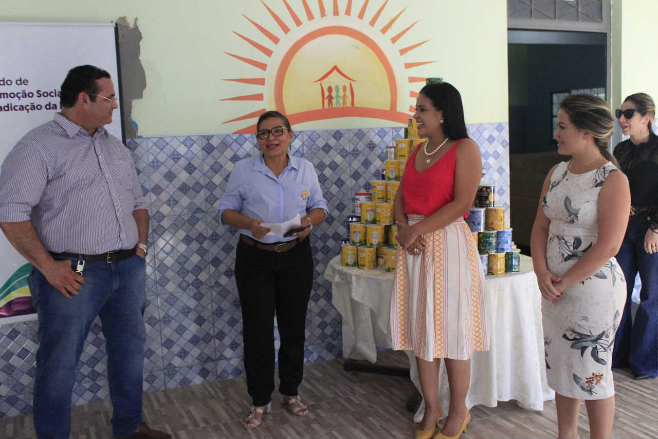 Abrigo no Tarumã recebe doação de 190 latas de leite do Governo