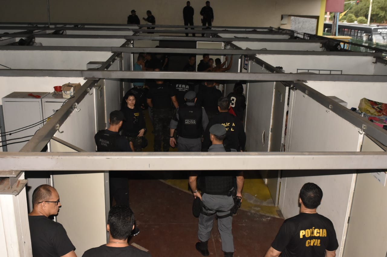 SSP realiza operação para apurar tráfico de drogas e armas em abrigo de venezuelanos