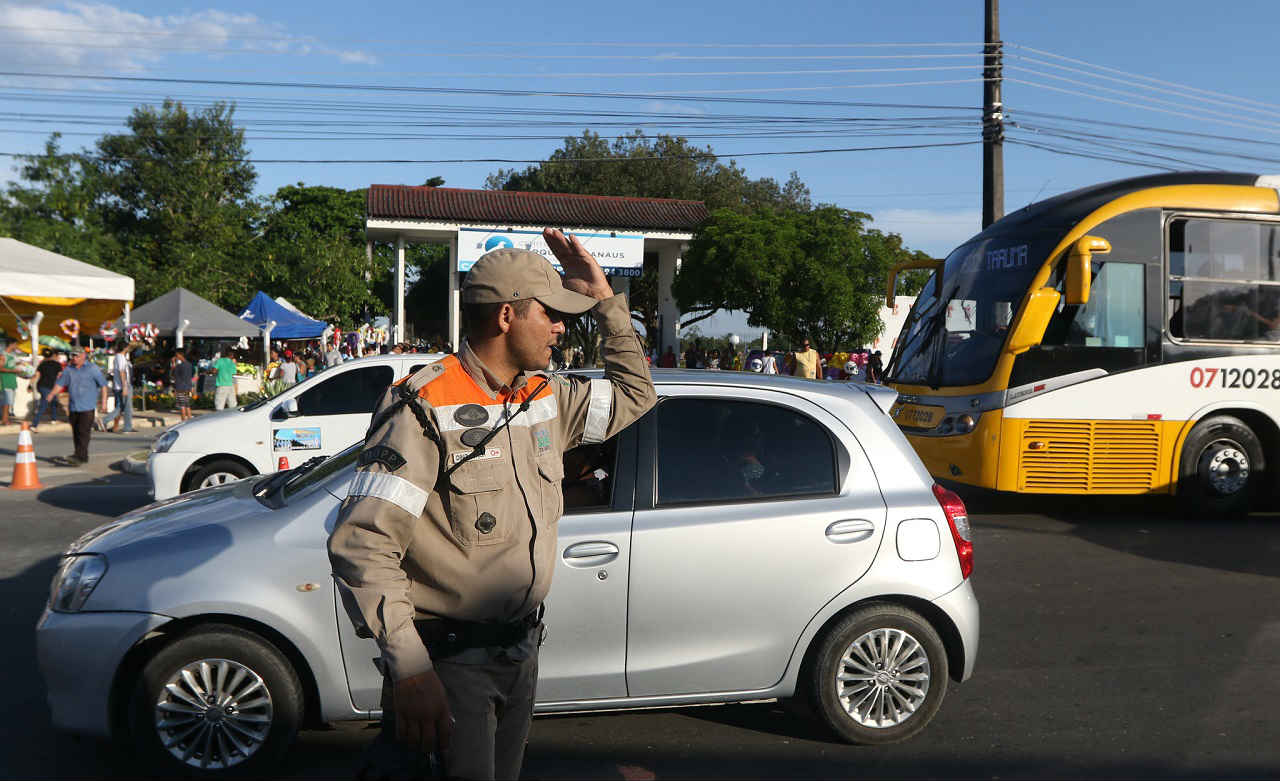 Dia de Finados terá reforço no trânsito entorno dos cemitérios