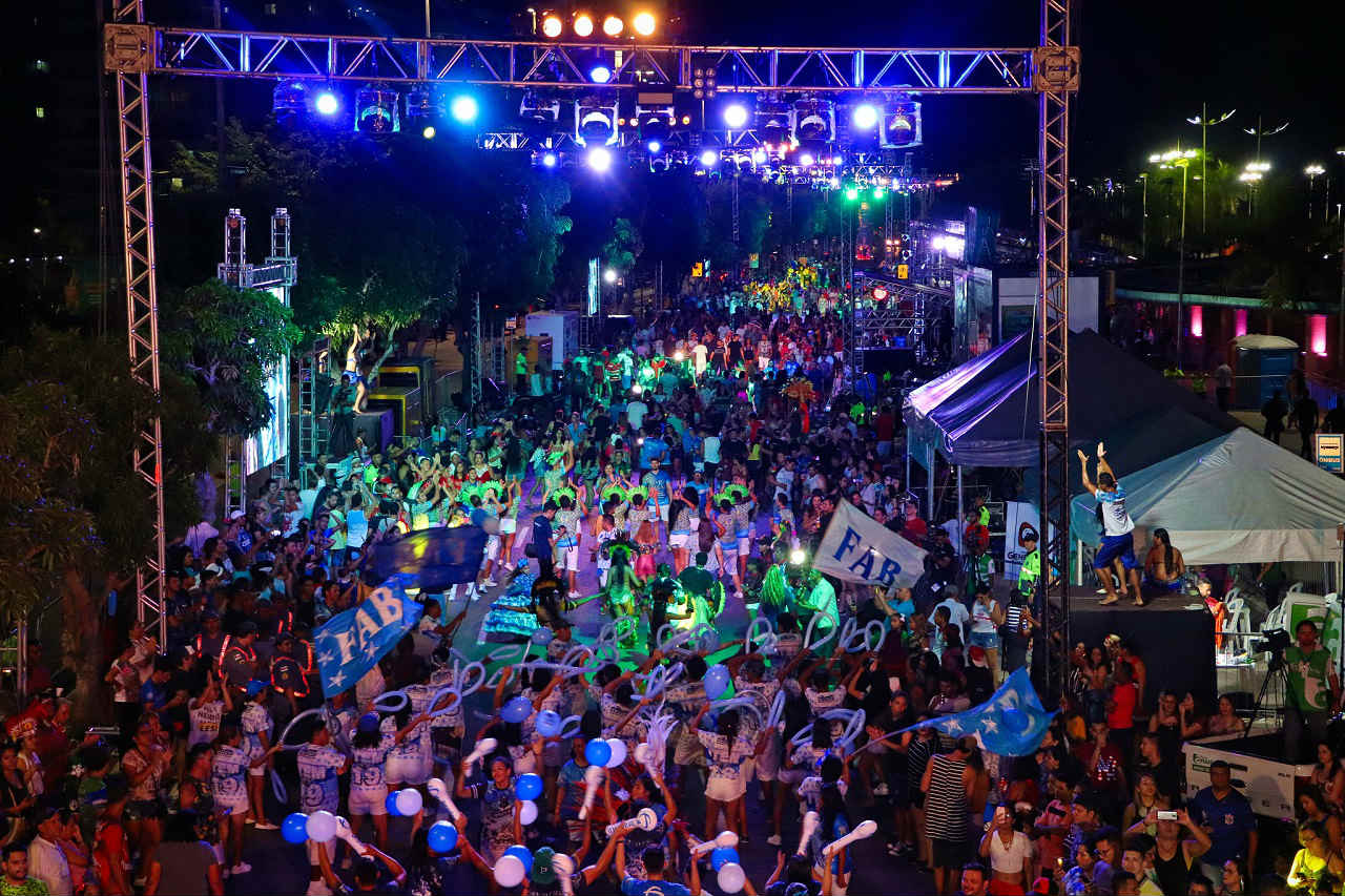Primeira noite do Boi Manaus atrai 18 mil pessoas à Ponta Negra