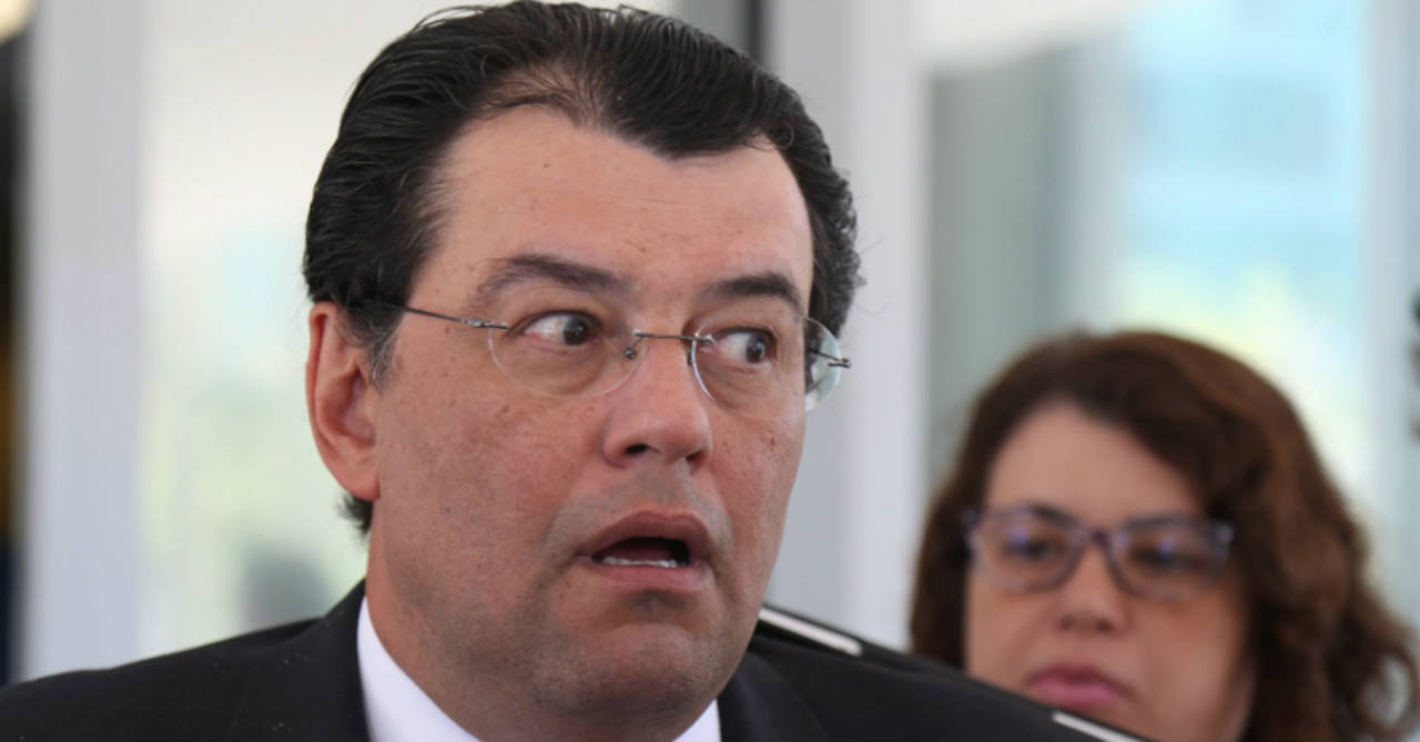 Dito &#038; Feito &#8211; O pau que dá em Chico. Dá em Francisco!