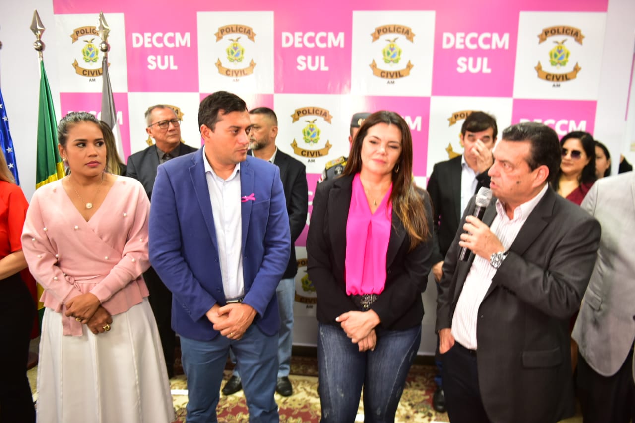 Wilson entrega nova unidade da Delegacia da Mulher