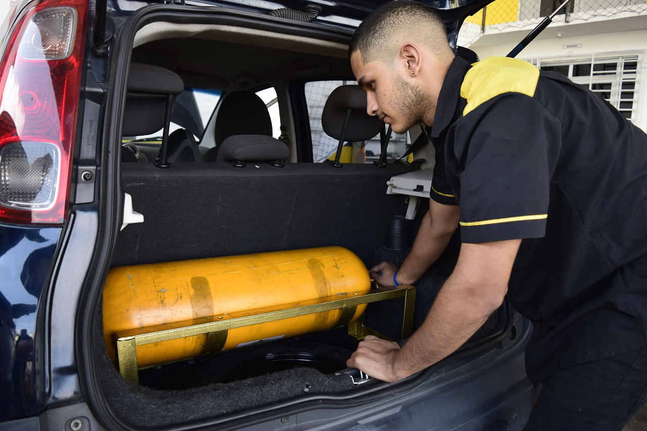 Em Manaus, procura por uso de gás em veículos aumenta 100% em oficinas