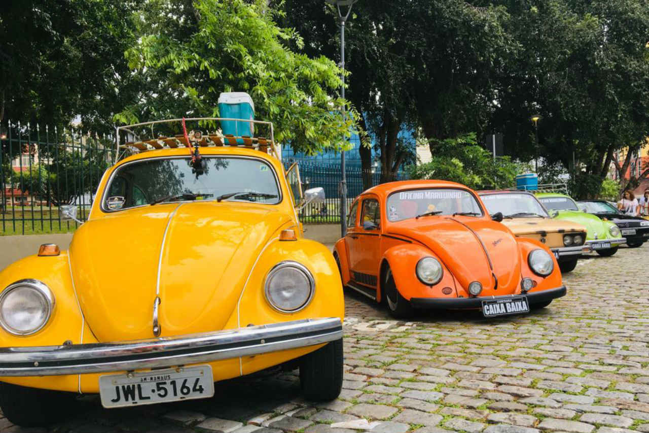 Feira da Eduardo Ribeiro recebe exposição de fuscas no domingo