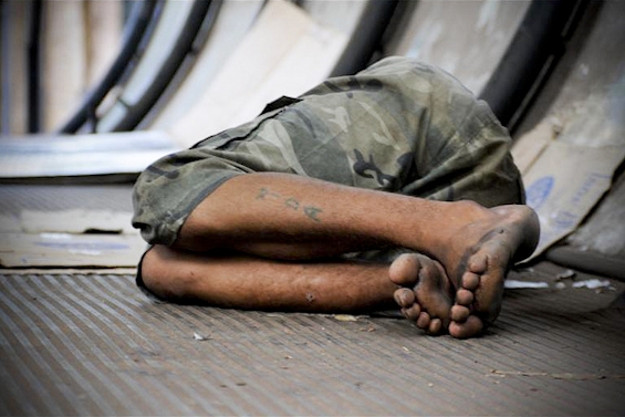 A sobrevivência de quem adota a rua como &#8216;lar&#8217; em Parintins