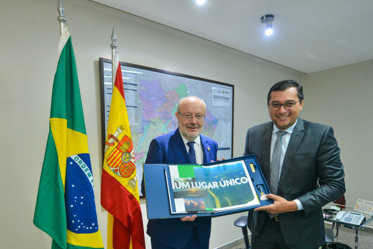 Wilson discute cooperação em reunião com embaixador espanhol