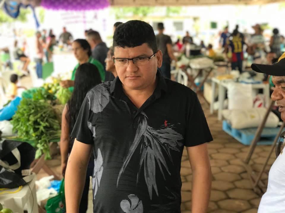 Prefeito e vice do Careiro Castanho reduzem seus salários para economizar despesas do município