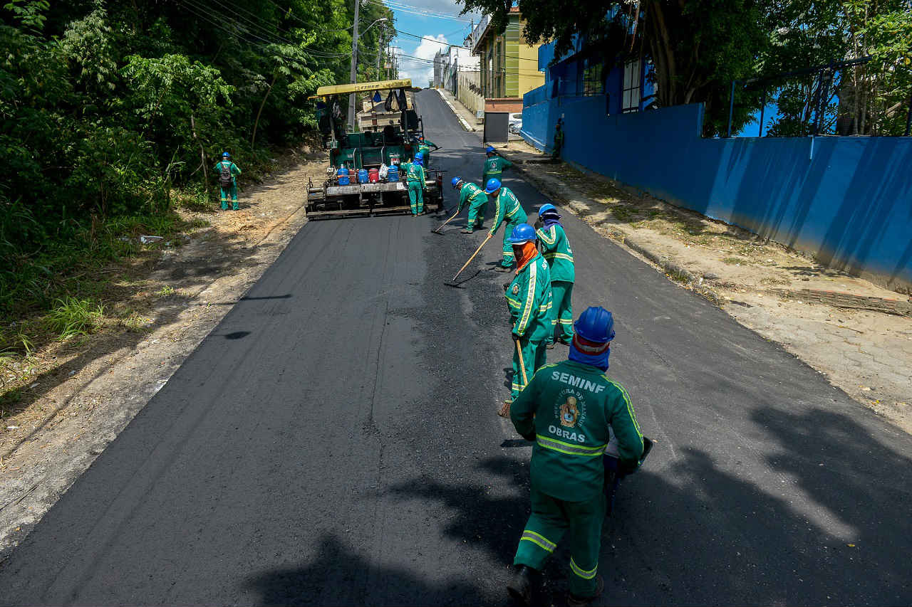 Mais de 15 quilômetros de vias recebem recapeamento no Parque 10