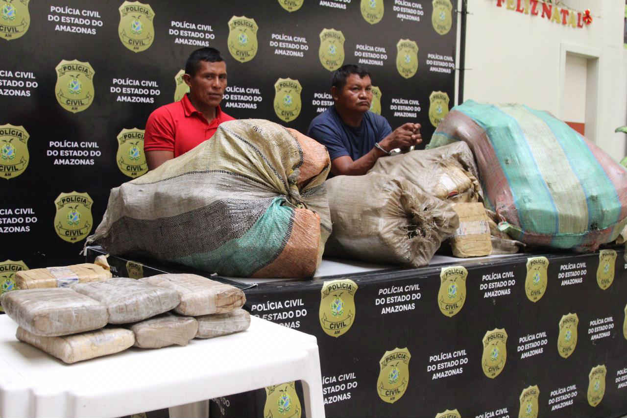 Dupla é presa com cerca de 400 kg de drogas no porto da Manaus Moderna