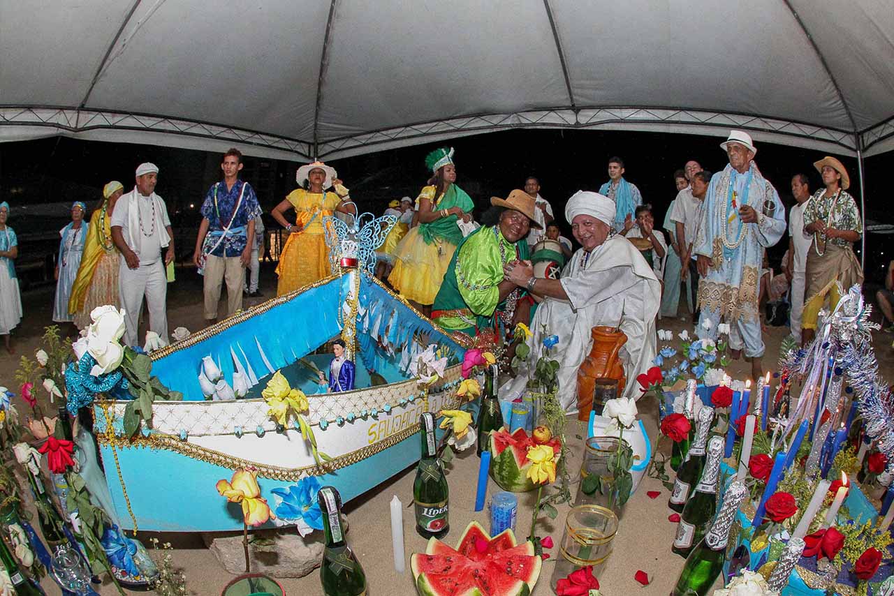 É dia de oferendas na praia da Ponta Negra com Festival Afro