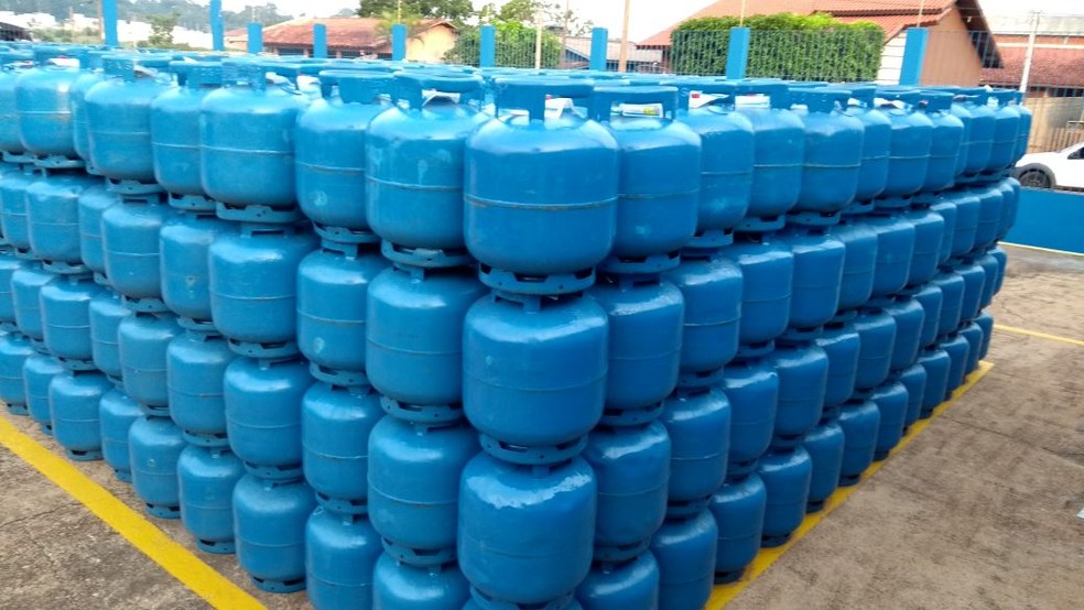 Petrobras aumenta preço do gás de cozinha em 5% nas refinarias