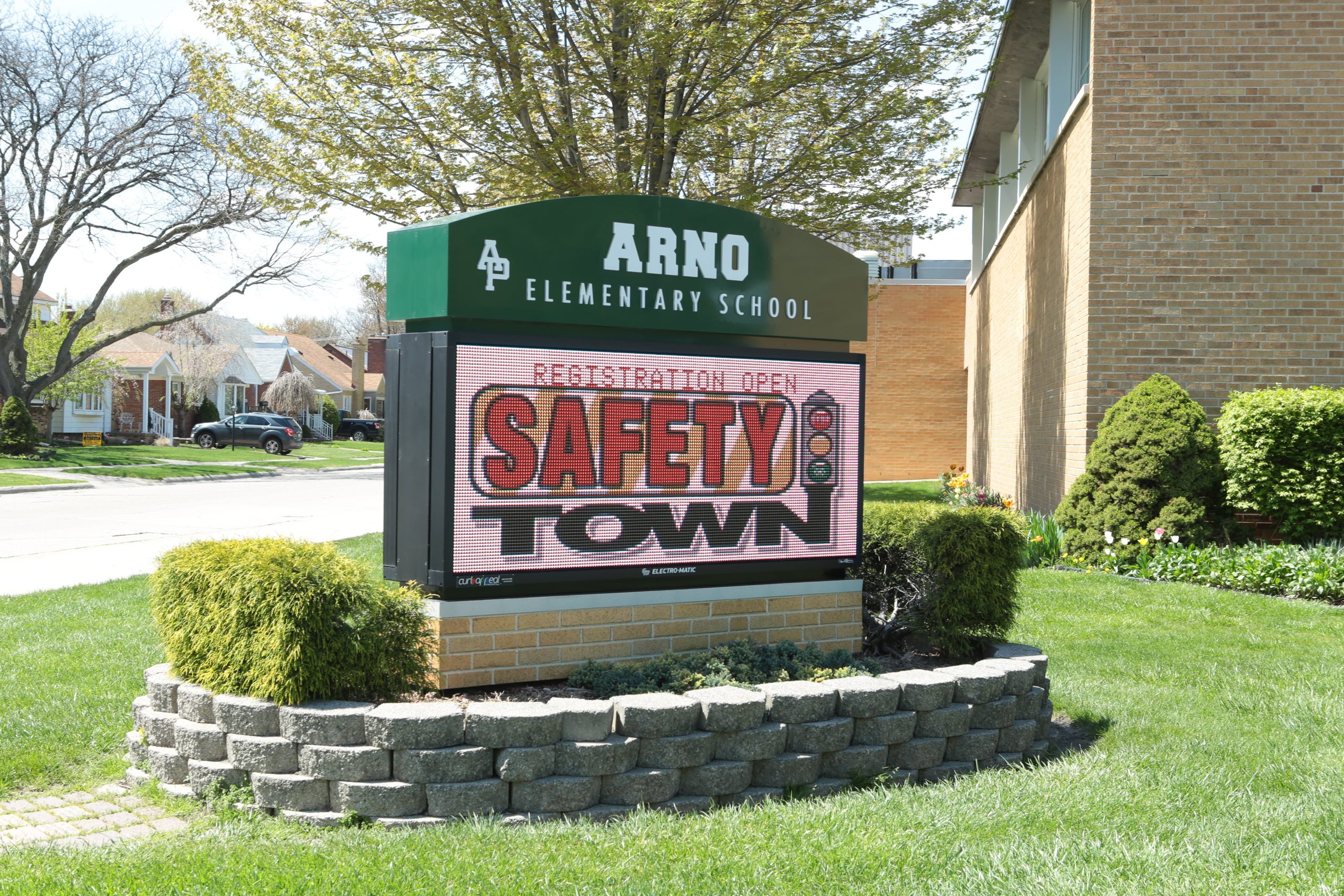 Arno Elementary LED display