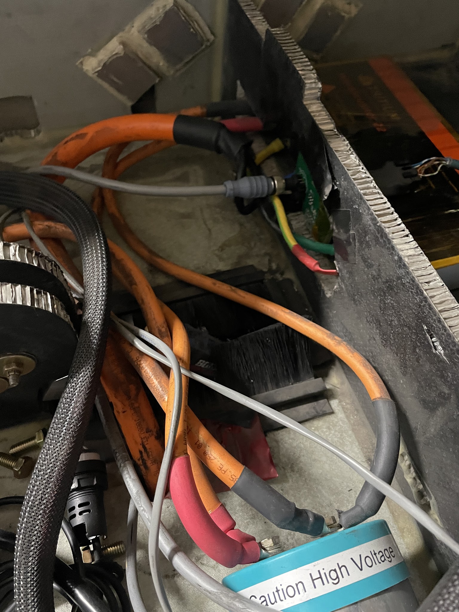 Motor Controllers and TE Intercontec Speedtec Connectors 1