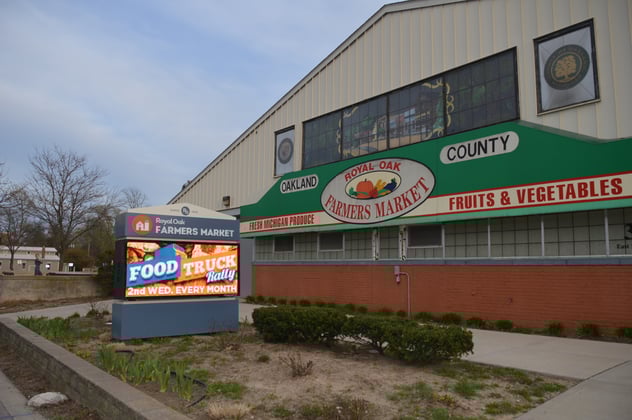 royal oak farmer's market led display
