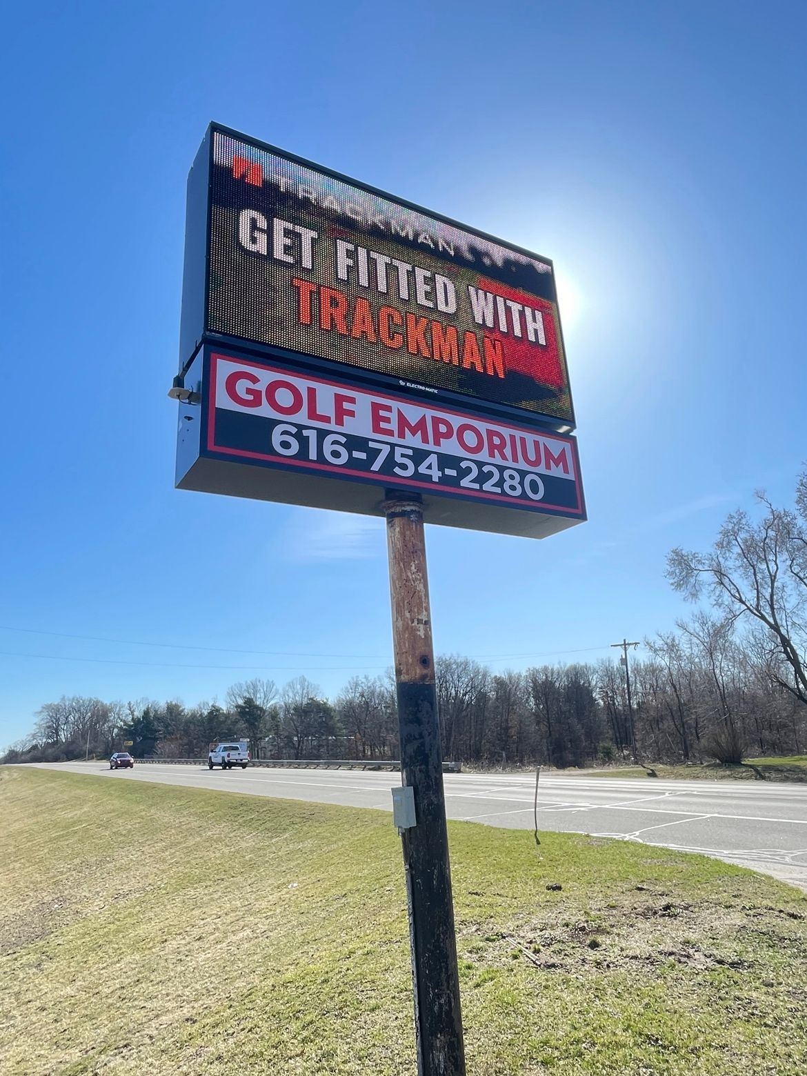 Golf Emporium outdoor led display