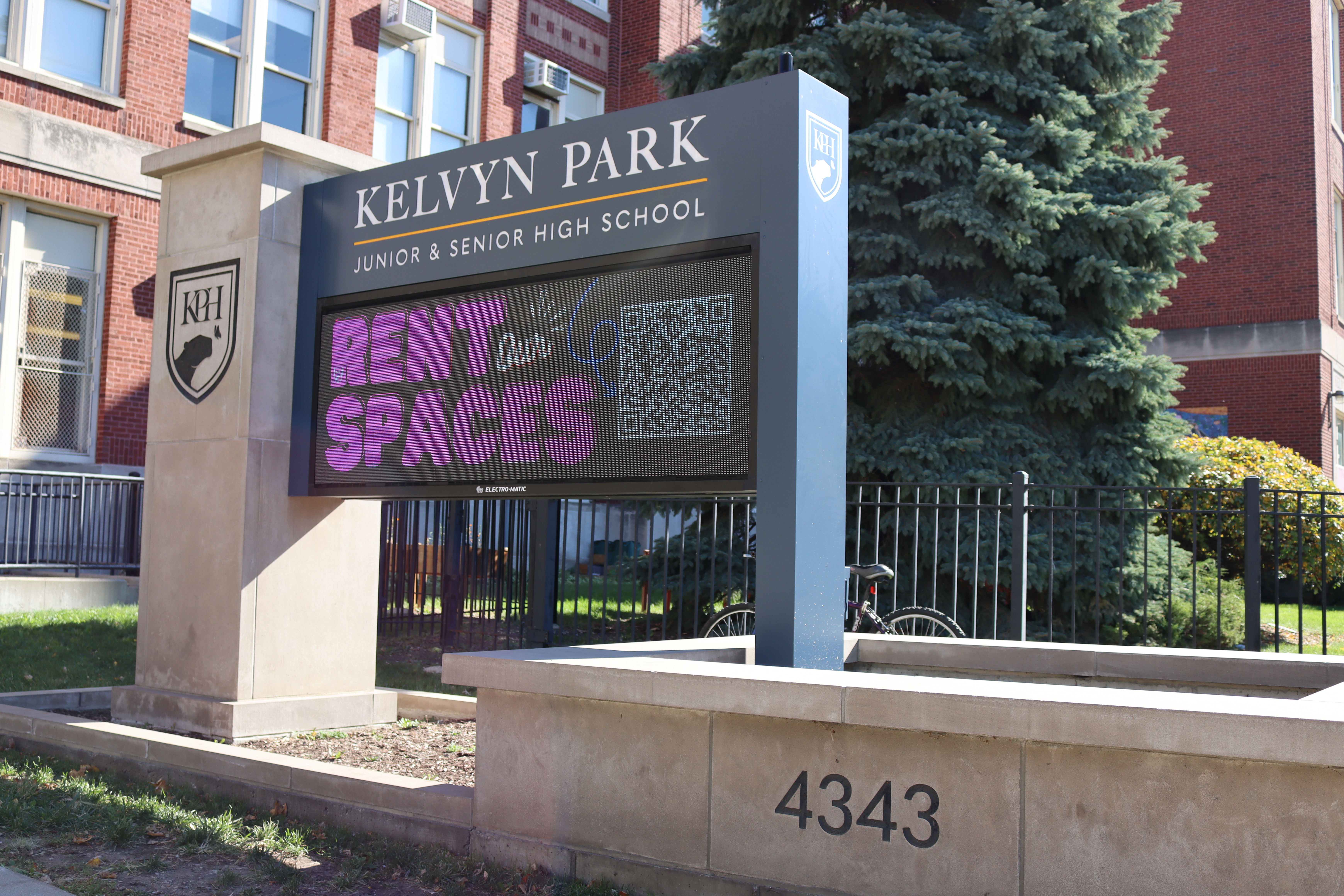kelvyn park outdoor led display