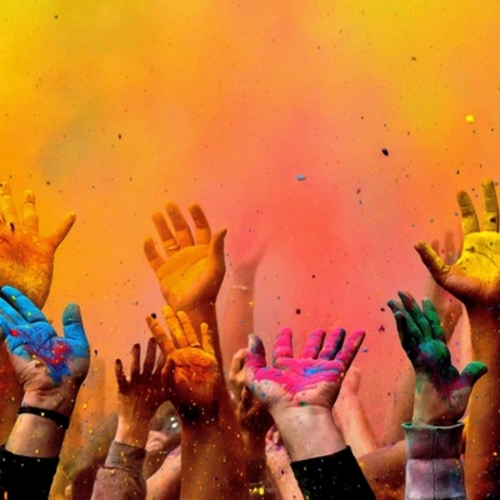 Festival holi vesna kraski