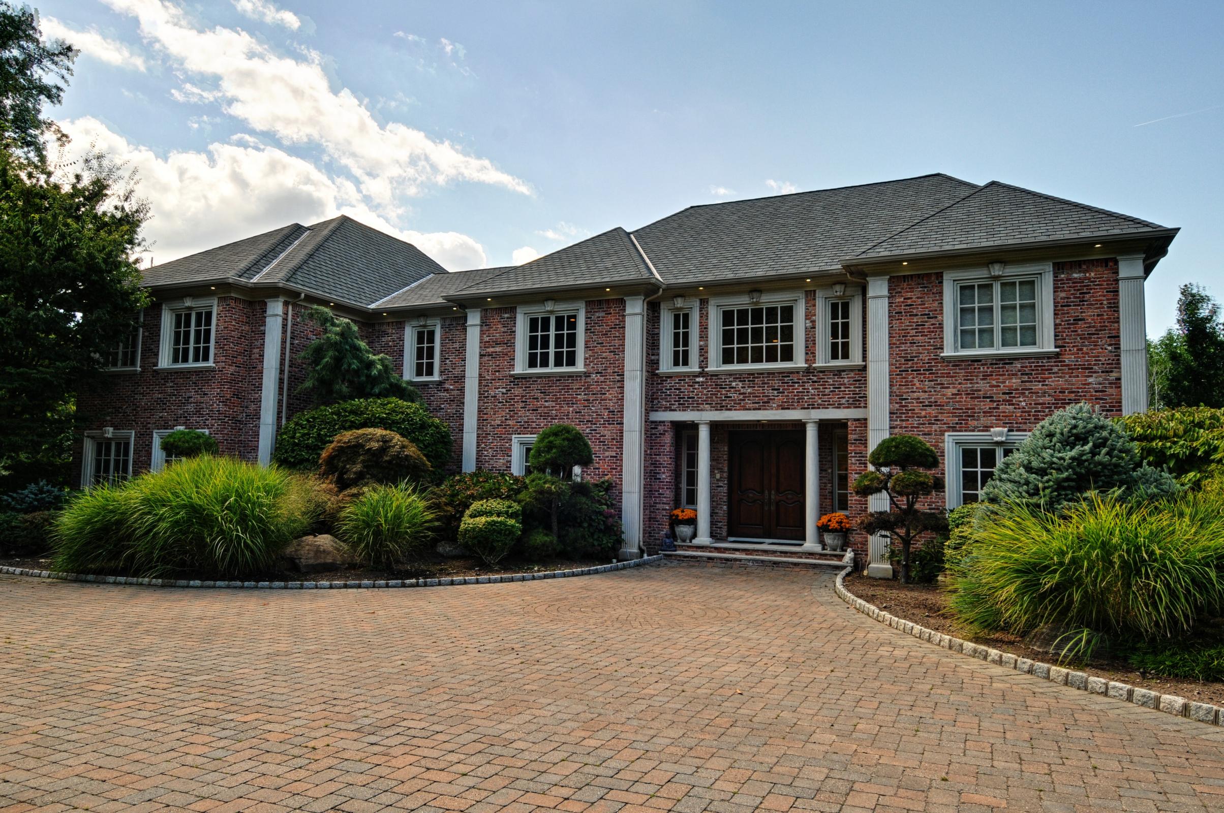 241 Wood Turtle Run Norwood, NJ 07648