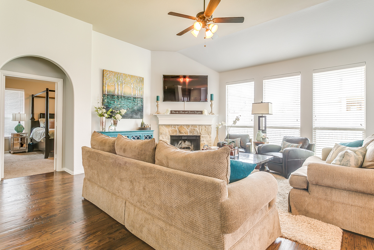 1181 Litchfield Lane Burleson, TX 76028