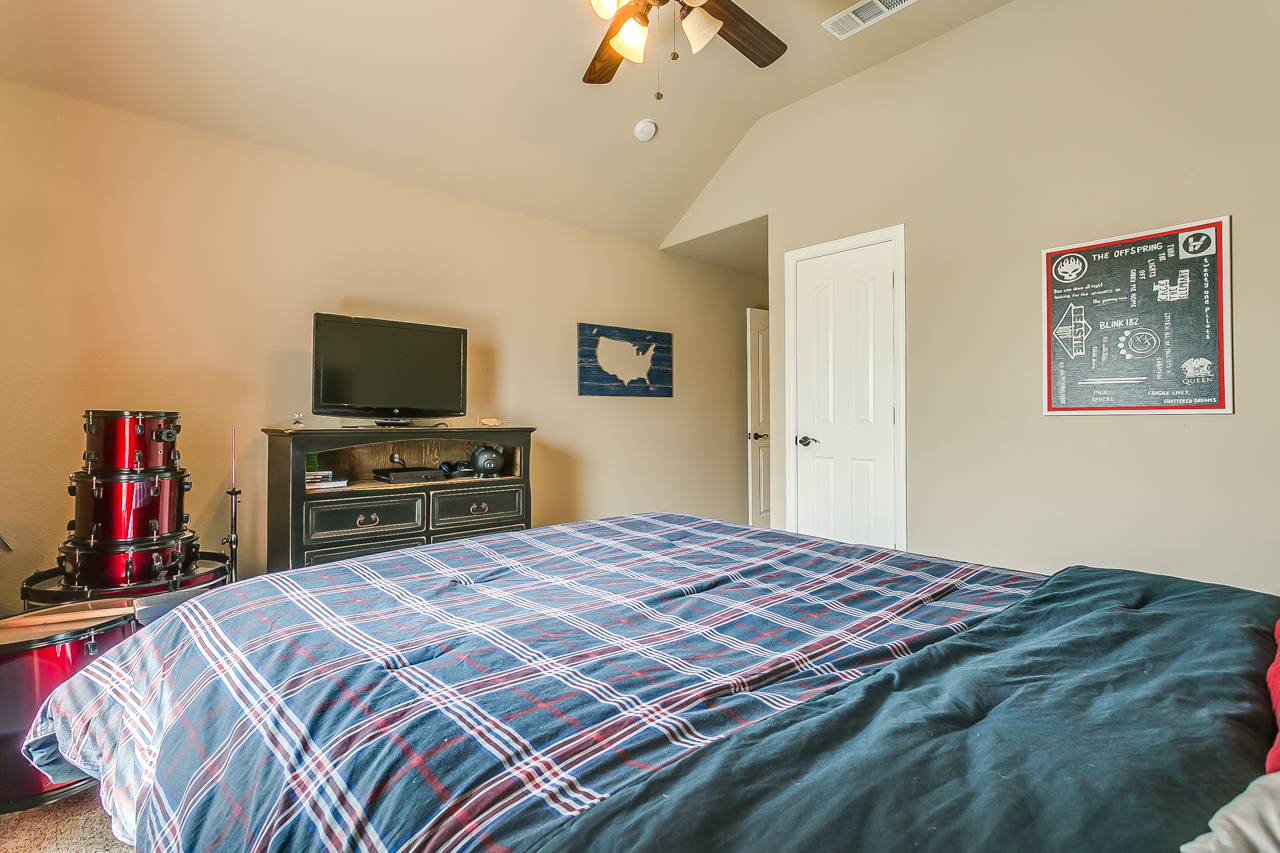 1181 Litchfield Lane Burleson, TX 76028