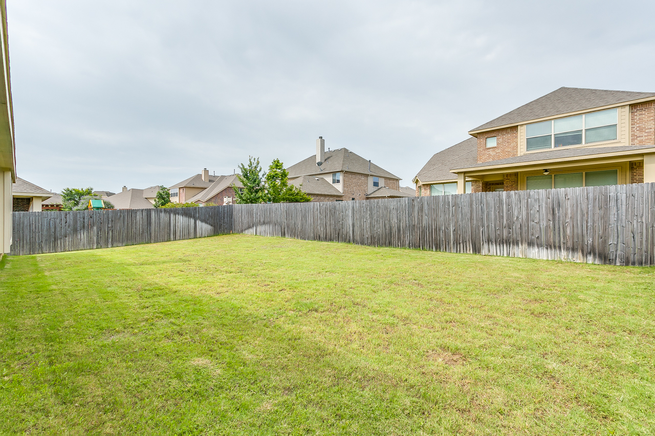 1181 Litchfield Lane Burleson, TX 76028