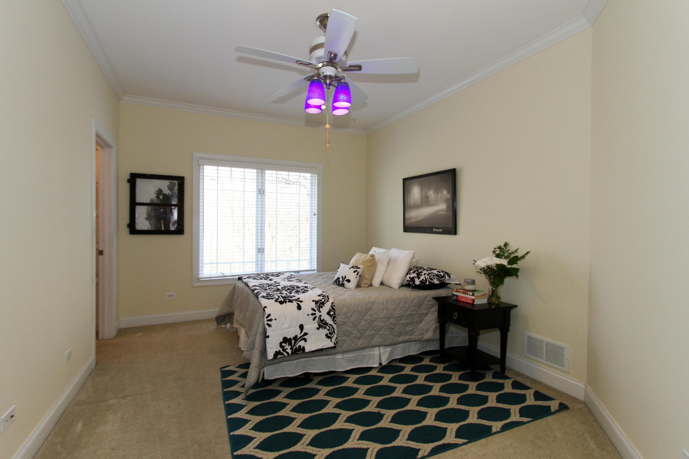 2613 Rolling Oaks Rd Spring Grove, IL 60081