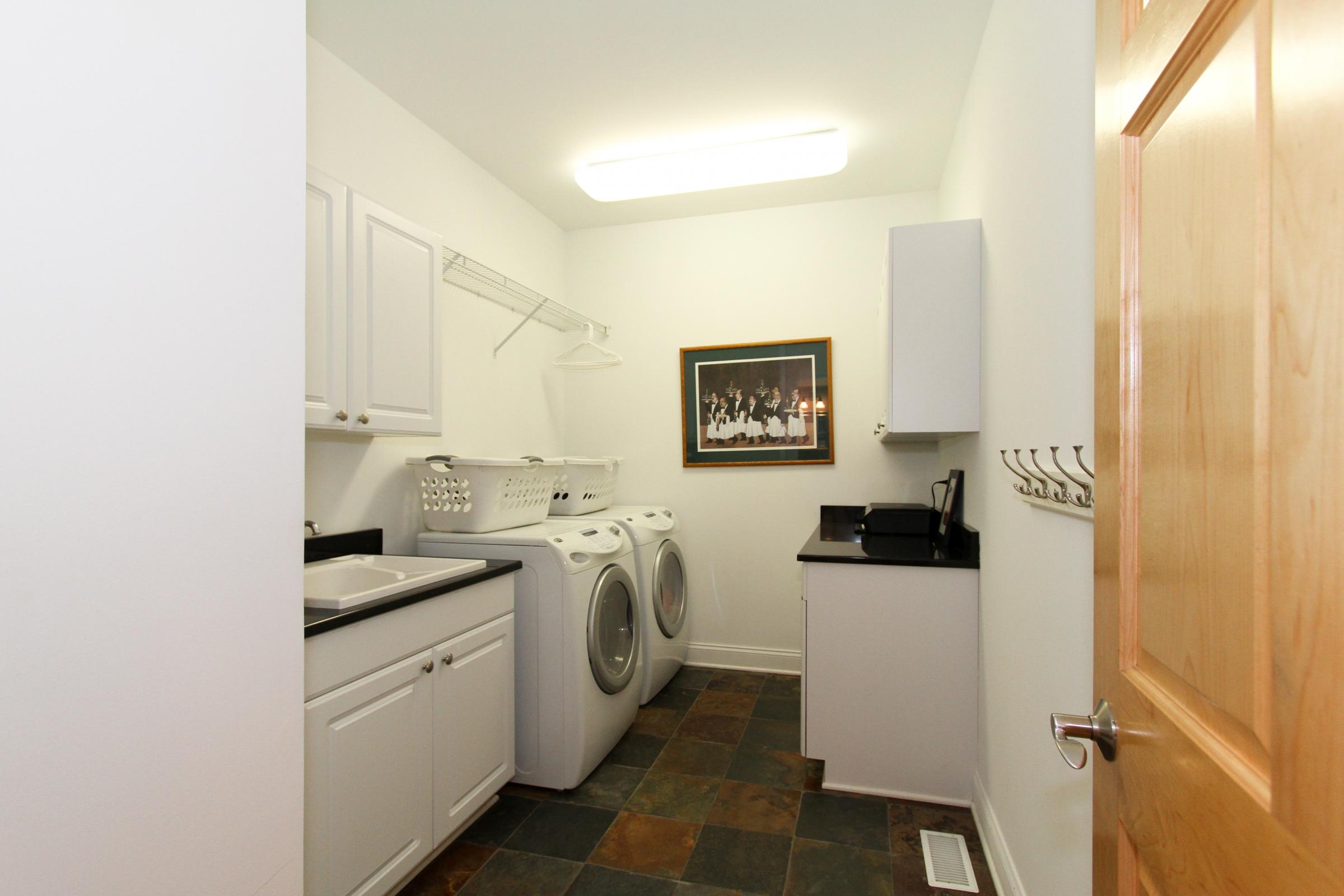 2613 Rolling Oaks Rd Spring Grove, IL 60081