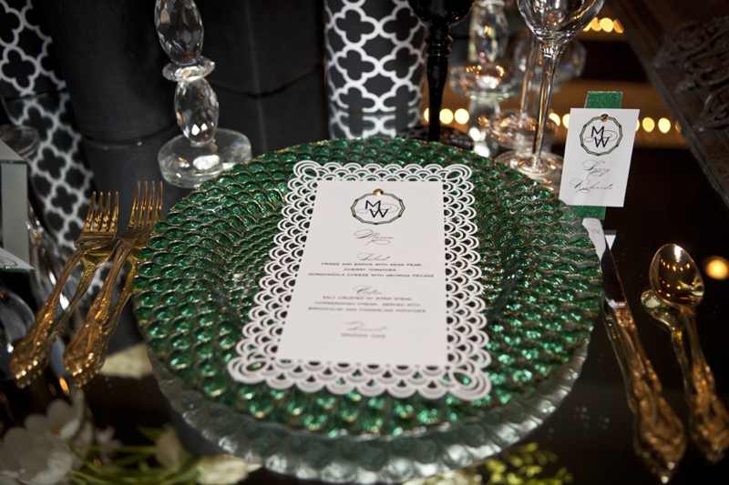 Modern & Glamorous Emerald Green Wedding Inspiration