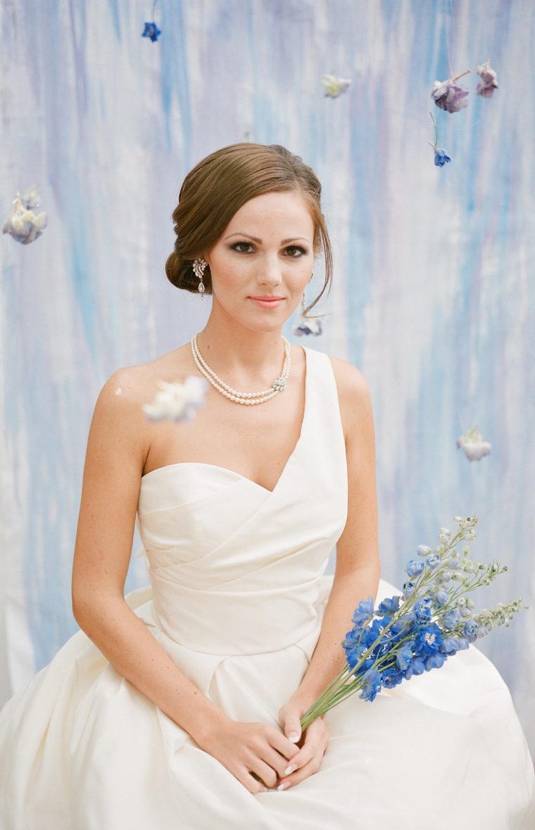 Photo for accessorize simple wedding dress