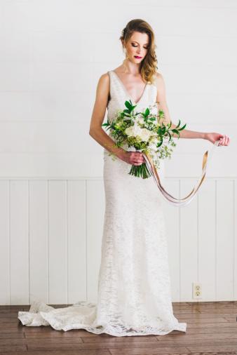 Modern Copper & Green Wedding Ideas Modern Copper & Green Wedding Ideas via TheELD.com
