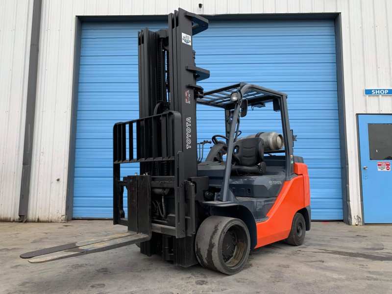 Forklift Rental Company-01