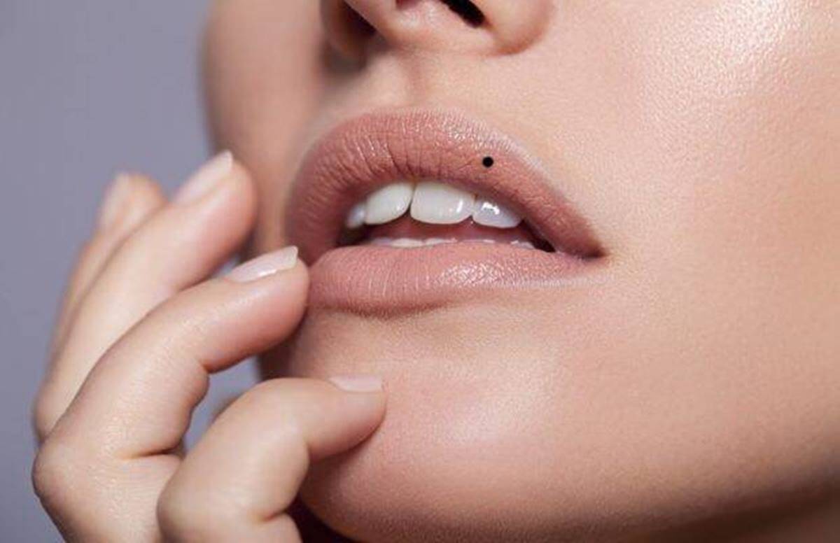Mole in Lips