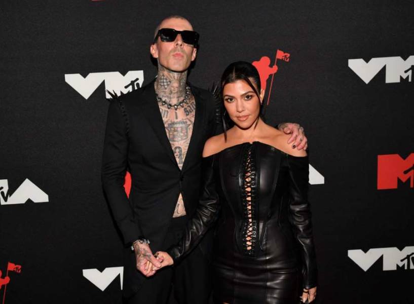 kourtney-kardashian-travis-barker Relationship 