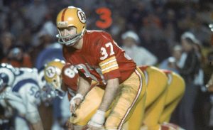 LOS ANGELES - DECEMBER 13 : Safety Pat Fischer #37 of the Washington Redskins in action during a 38-24 victory over the Los Angeles Rams on December 13, 1971 at the Los Angeles Memorial Coliseum in Los Angeles, California. (AP Photo/NFL Photos)