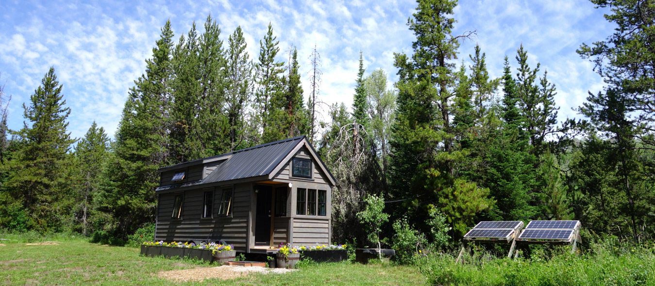 living Off-grid, Self-sufficiency, woodstove, rain catchment, self-employment, manual tools, Beginning off-grid, How to start off-grid, manual laundry tips, ideas for suburban off-grid