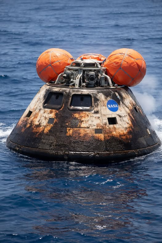 spaceSHIPparachuteBURNED