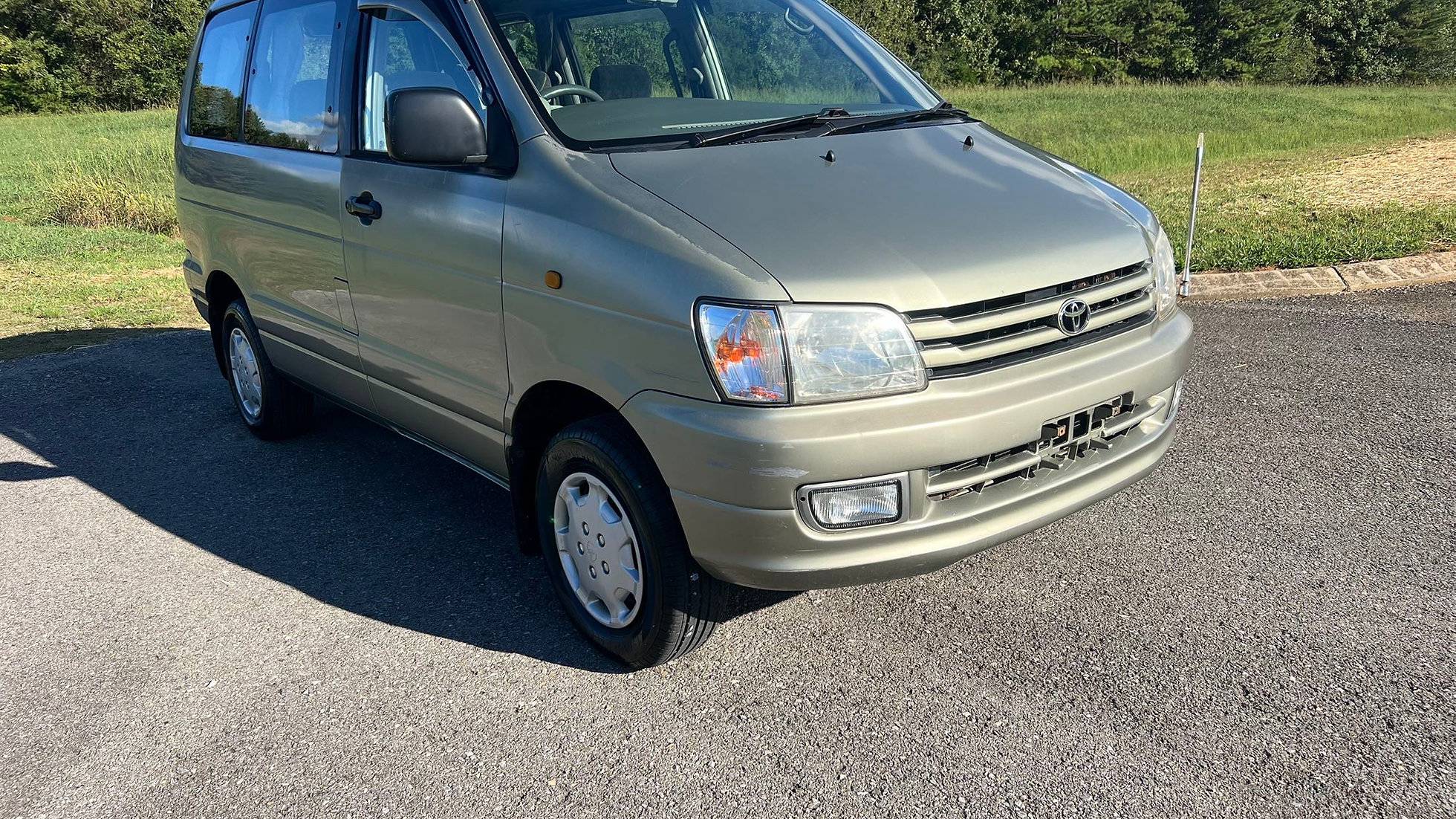 1997 Toyota Noah JDM car for sale