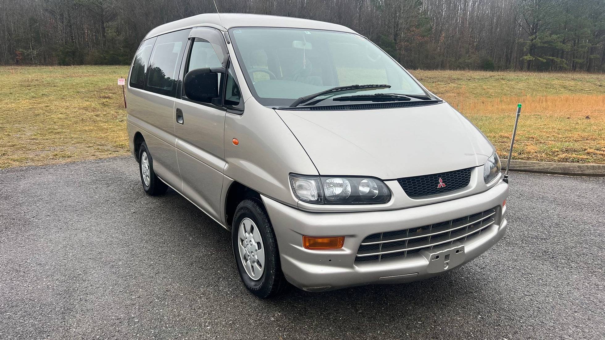 1998 Mitsubishi Delica JDM car for sale