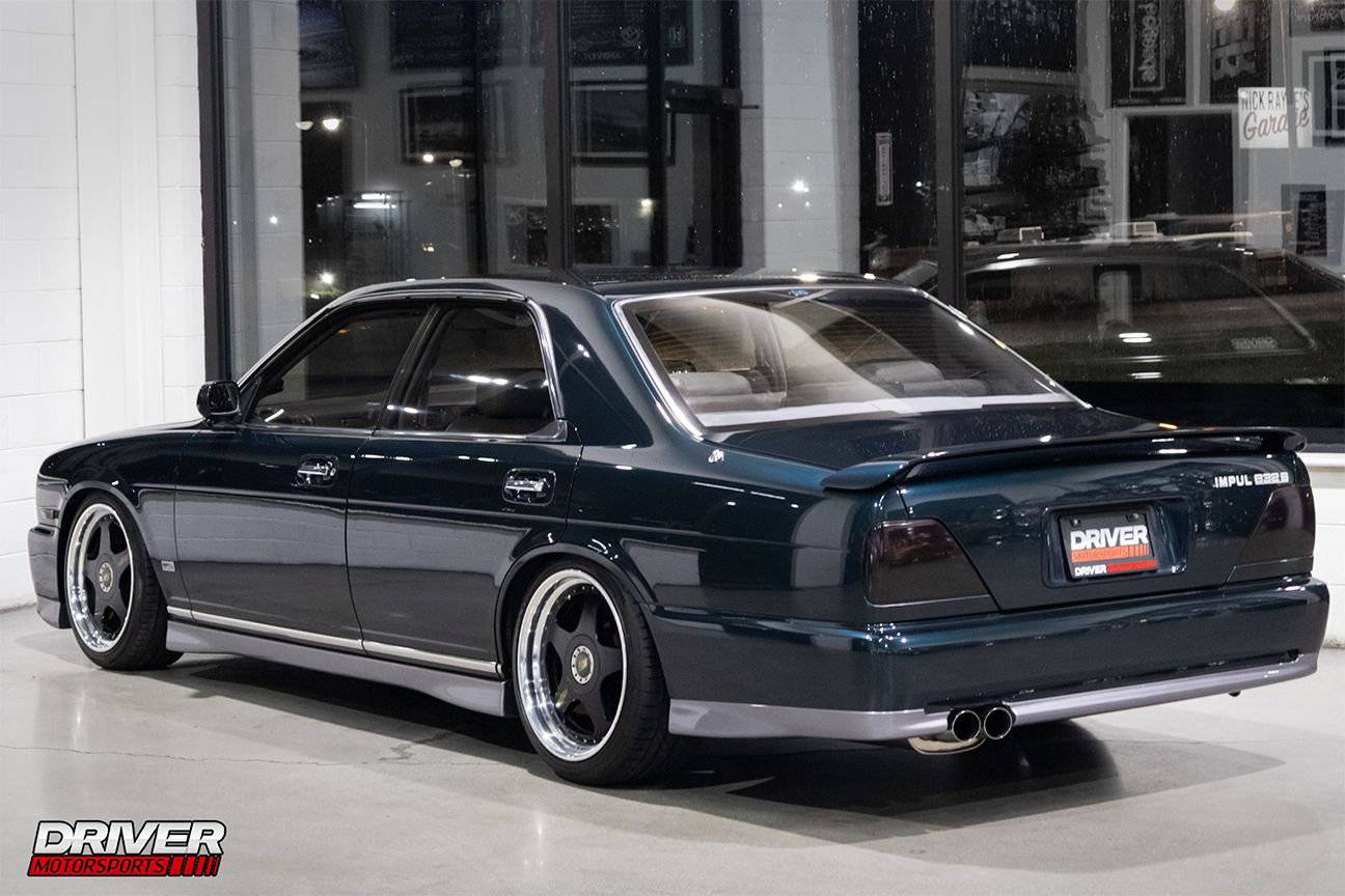 1993 Nissan Gloria JDM car for sale — photo 2 of 10