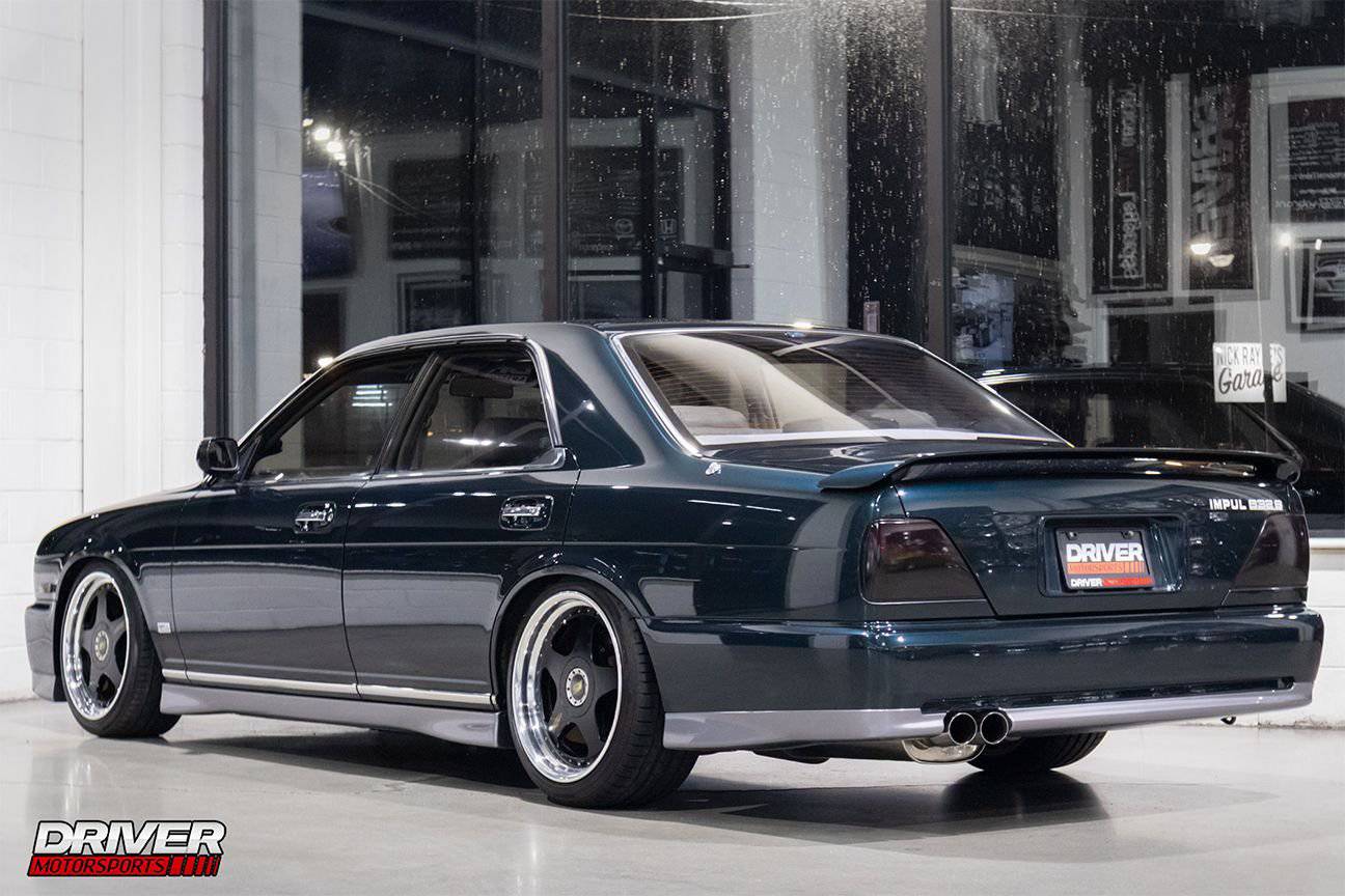 1993 Nissan Gloria JDM car for sale — photo 8 of 10