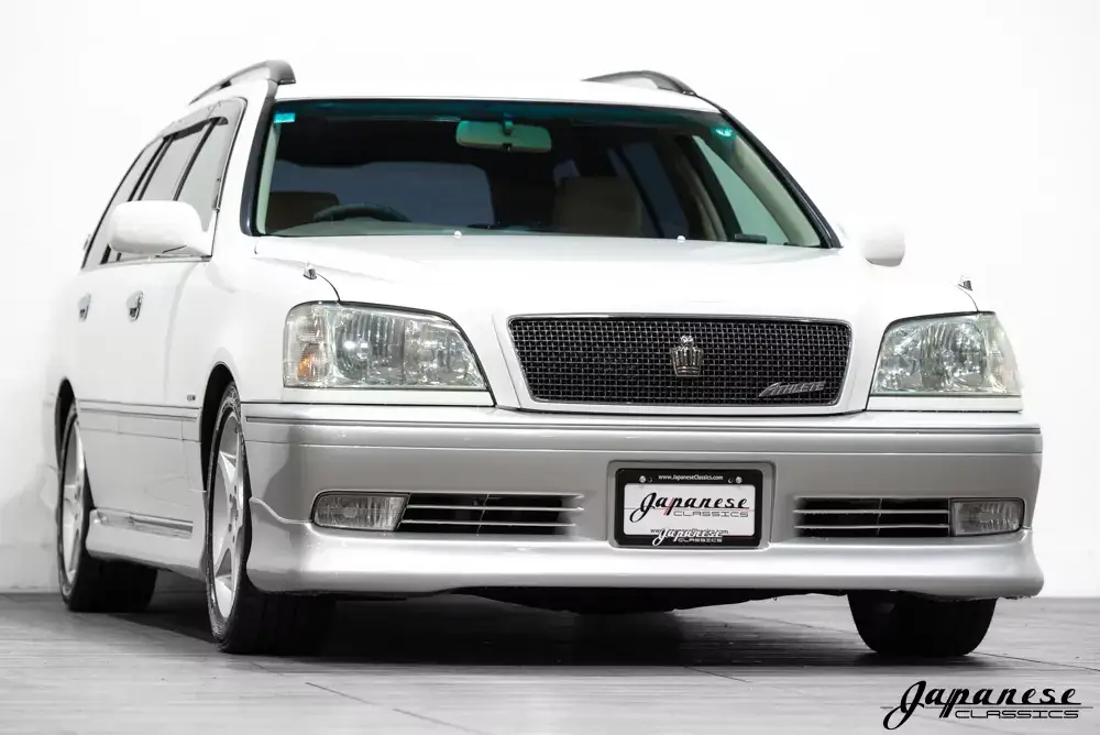 2001 Toyota Crown JDM car for sale — photo 3 of 10