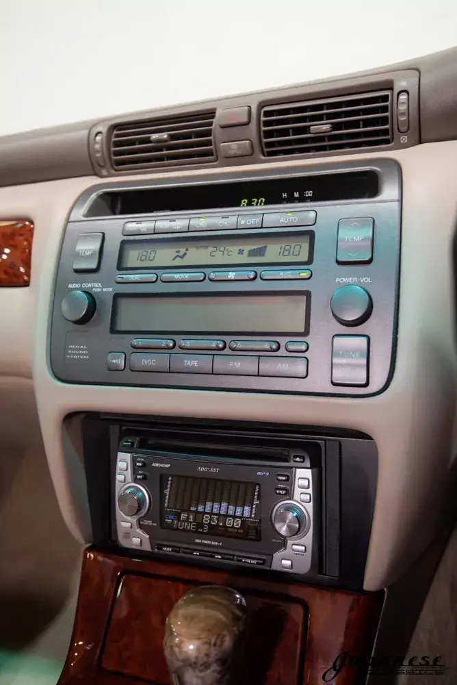 2001 Toyota Crown JDM car for sale — photo 10 of 10