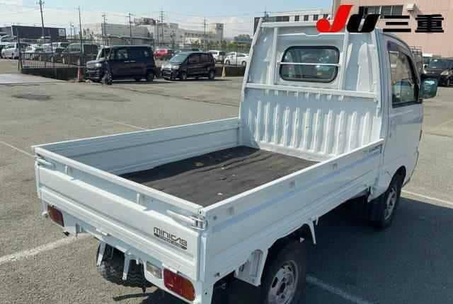 1996 Mitsubishi Minicab JDM car for sale — photo 3 of 9