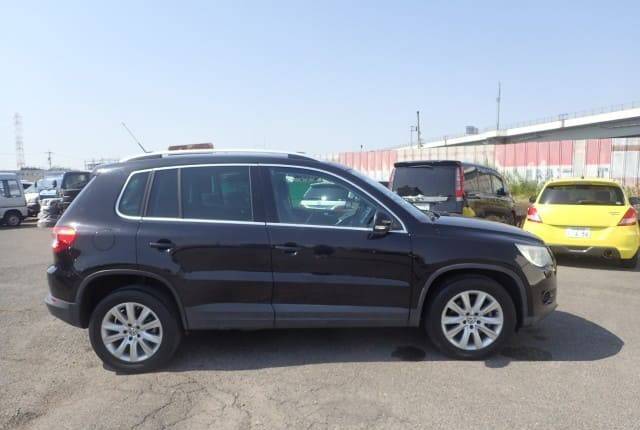 2009 Volkswagen Tiguan JDM car for sale — photo 7 of 10