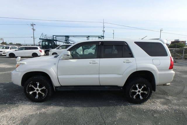 2009 Toyota Hilux Surf SSR-X — photo 3