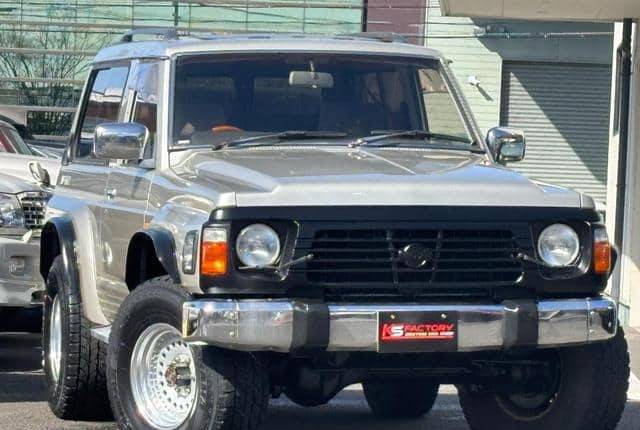1995 Nissan Safari JDM car for sale — photo 9 of 10