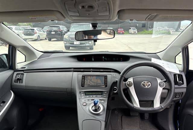 2010 Toyota Prius — photo 4