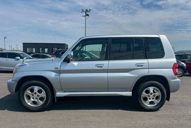 2006 Mitsubishi Pajero JDM car for sale — photo 3 of 10