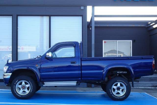 2004 Toyota Hilux — photo 3